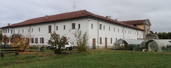 L'esterno dell'ex Convento dei Frati Cappuccini di Busca